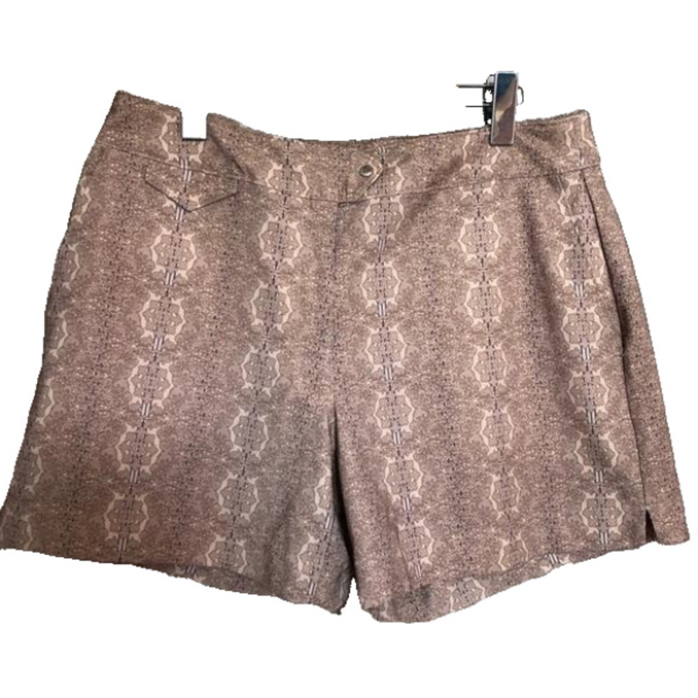 Nike Women’s Dry Fit UV Golf Shorts Size 14 Large